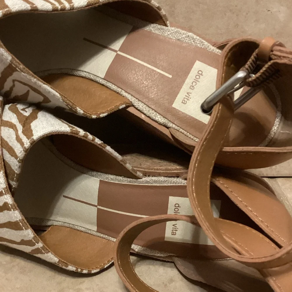 Dolce Vita Tan and Cream Zebra Wedges